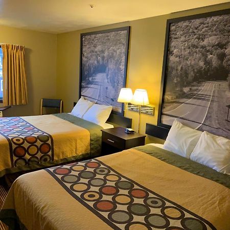 Super 8 By Wyndham Eau Claire Wi Hotel Exterior foto