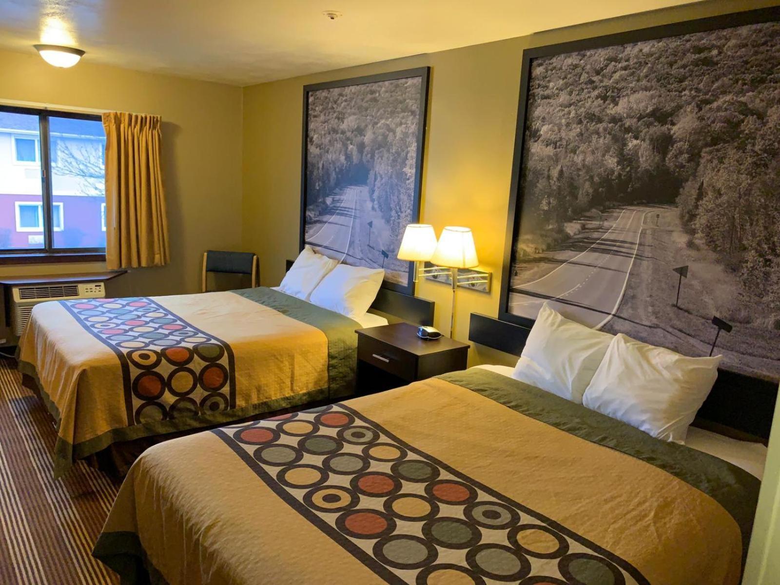 Super 8 By Wyndham Eau Claire Wi Hotel Exterior foto